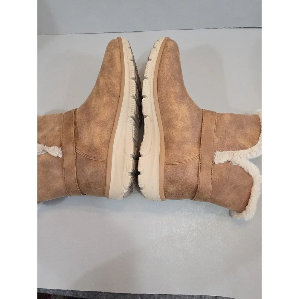 Skechers slip ins